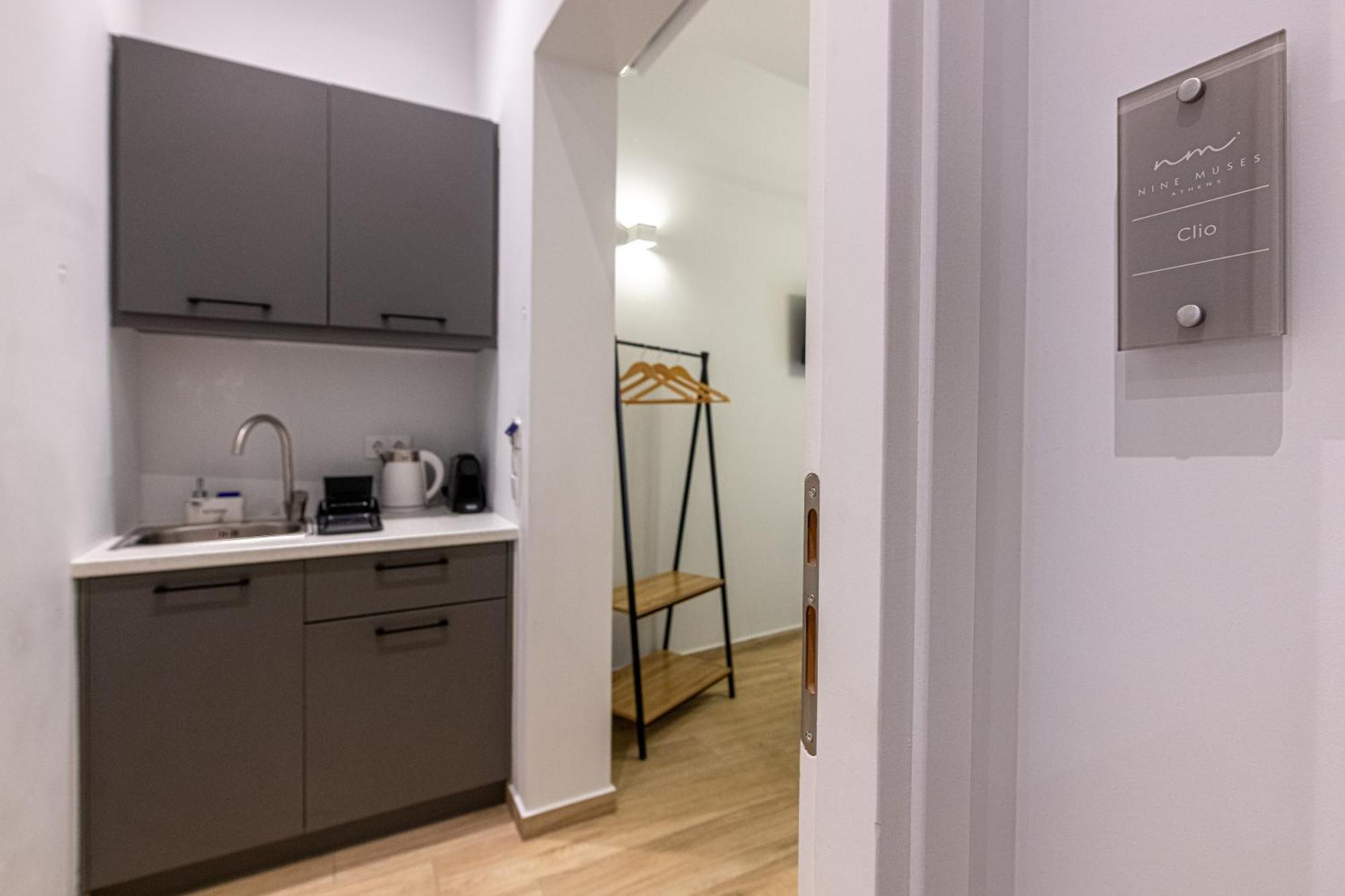 Phaedrus Living: The Nine Muses Clio Apartment เอเธนส์ ภายนอก รูปภาพ